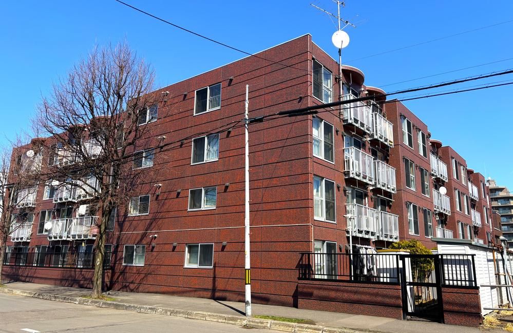 3LDK Apartment for Sale in Chuo-ku, Sapporo - Thumbnail 2