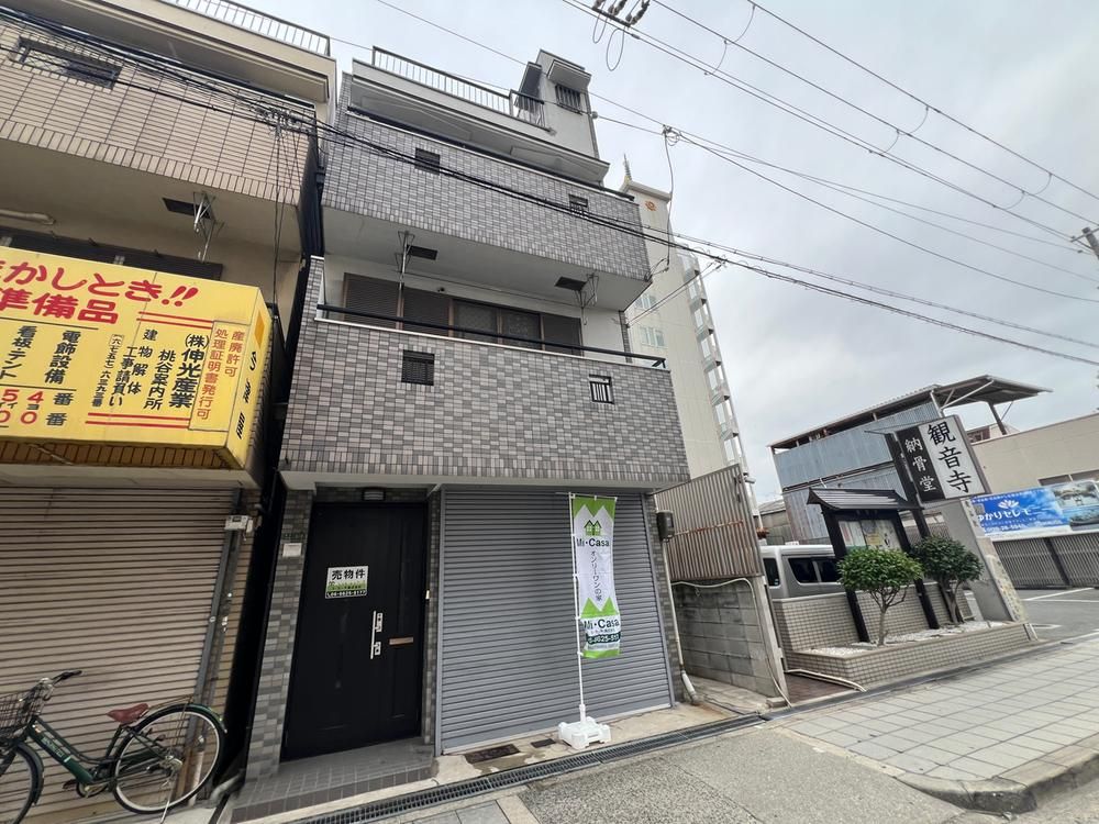 3LDK House with Rooftop for Sale in Osaka's Ikuno Ward - Thumbnail 2