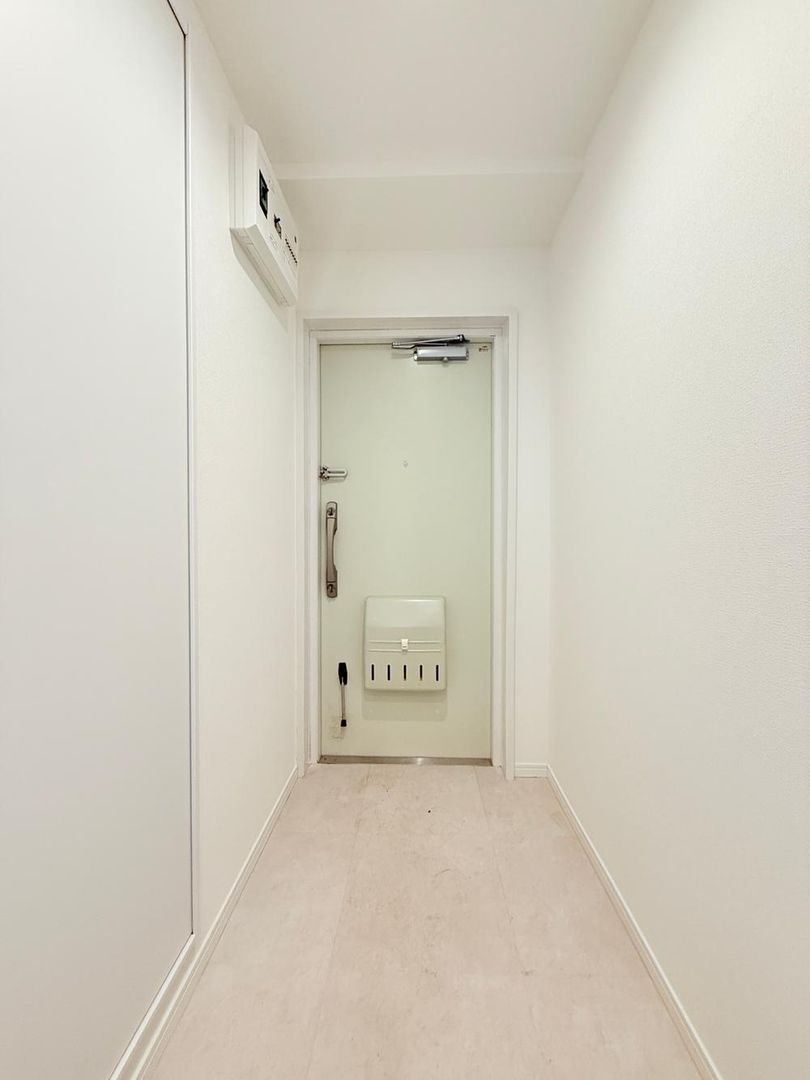 Renovated 3LDK Apartment for Sale in Nijigaoka, Kawasaki - Thumbnail 4