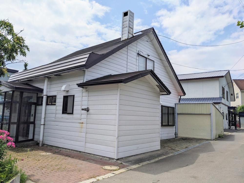 4LDK House for Sale on 341sqm Land in Otaru, Hokkaido - Thumbnail 2