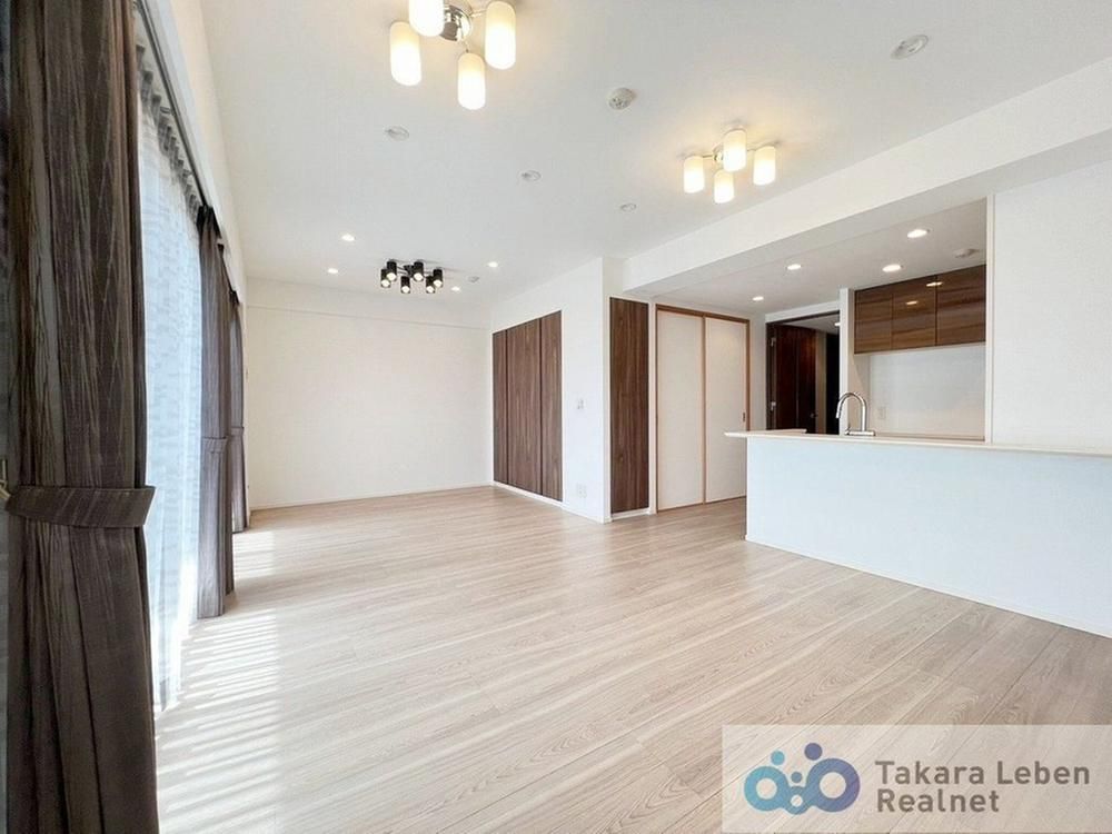 3LDK Apartment for Sale in Koga, Ibaraki - Thumbnail 2
