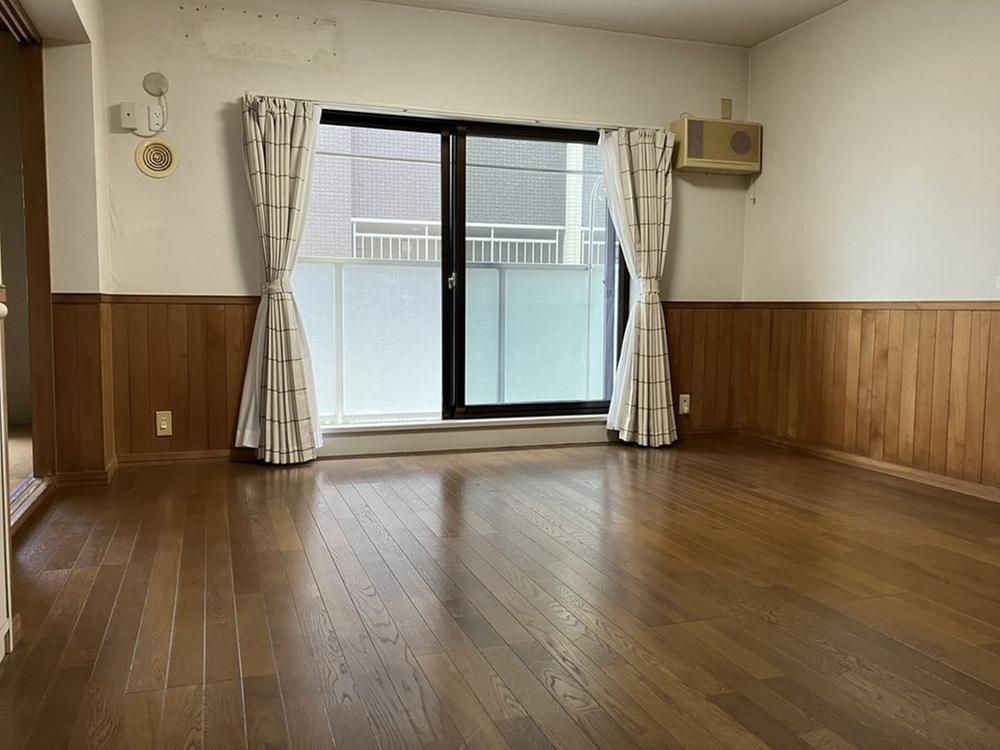 3LDK Apartment for Sale in Isehara, Kanagawa - 76m2 - Thumbnail 2