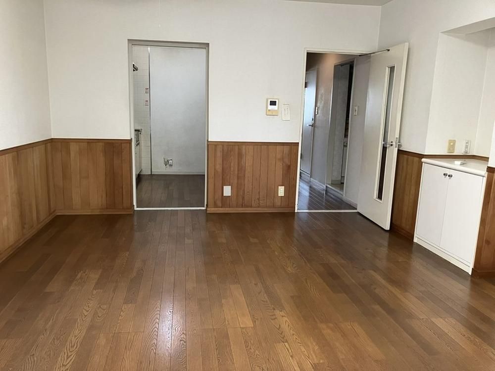 3LDK Apartment for Sale in Isehara, Kanagawa - 76m2 - Thumbnail 3