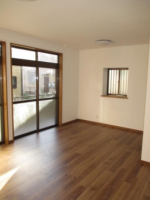 Renovated 4LDK House in Hamura, Tokyo - 95.42 sqm - Thumbnail 3