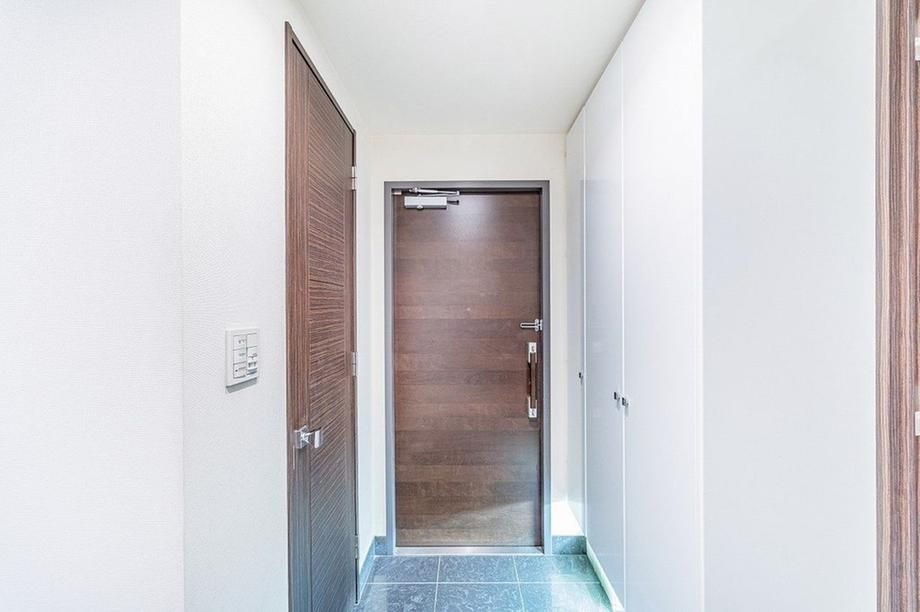 2LDK+S Apartment in Minato Ward, Tokyo - 78.85 sqm - Thumbnail 3