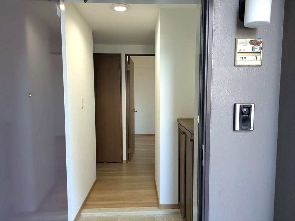 Renovated 3LDK Apartment Near Fukine Station, Matsuyama - Thumbnail 3