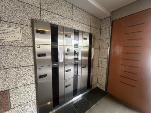 1LDK Apartment for Sale in Naka Ward, Yokohama - Thumbnail 3