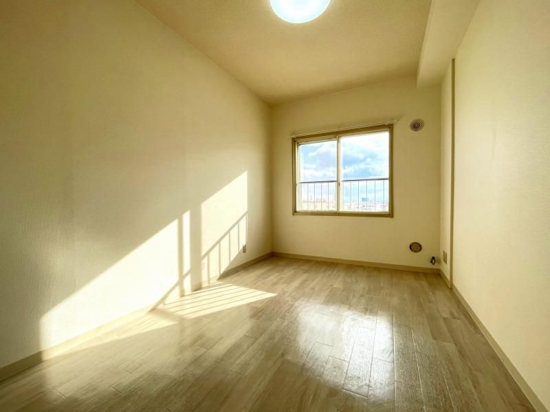 Renovated 3LDK Apartment in Tomakomai, Hokkaido - Thumbnail 4