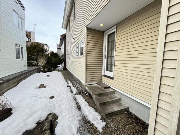 4LDK+S Imported Home with Garage in Chitose, Hokkaido - Thumbnail 3