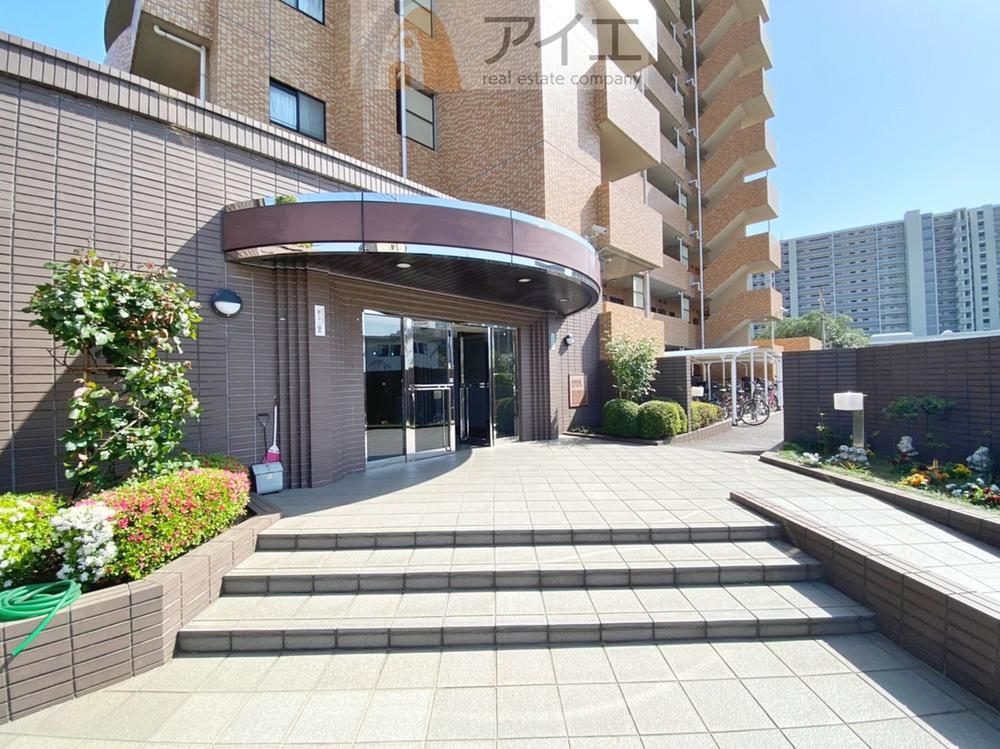 Renovated 2LDK Apartment for Sale in Dia Palace Makuhari, Chiba - Thumbnail 4