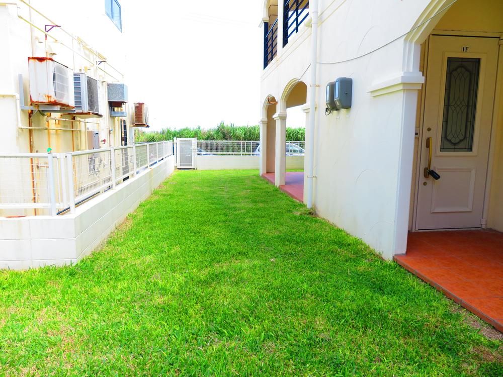 6LDK Ocean View House in Chatan, Okinawa - 258 Million Yen - Thumbnail 3