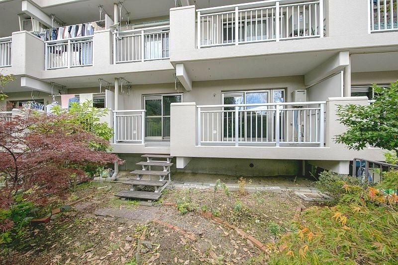 3LDK Apartment with Private Garden in Wakayamadai, Osaka - Thumbnail 3