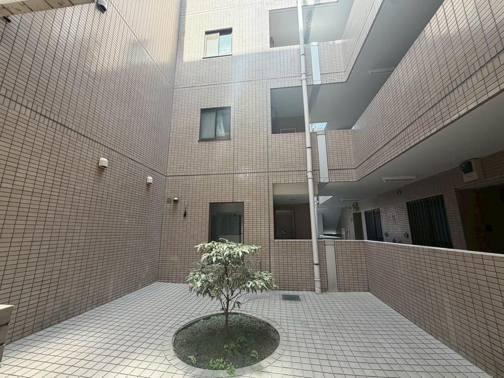 3LDK Apartment for Sale in Atsugi, Kanagawa - 59.87m2 - Thumbnail 2