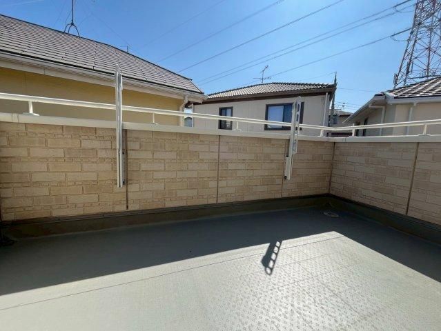 Renovated 4LDK Family House with Large Garden in Takarazuka - Thumbnail 2