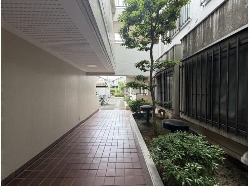 3LDK Apartment for Sale in Urawa-ku, Saitama - Thumbnail 2