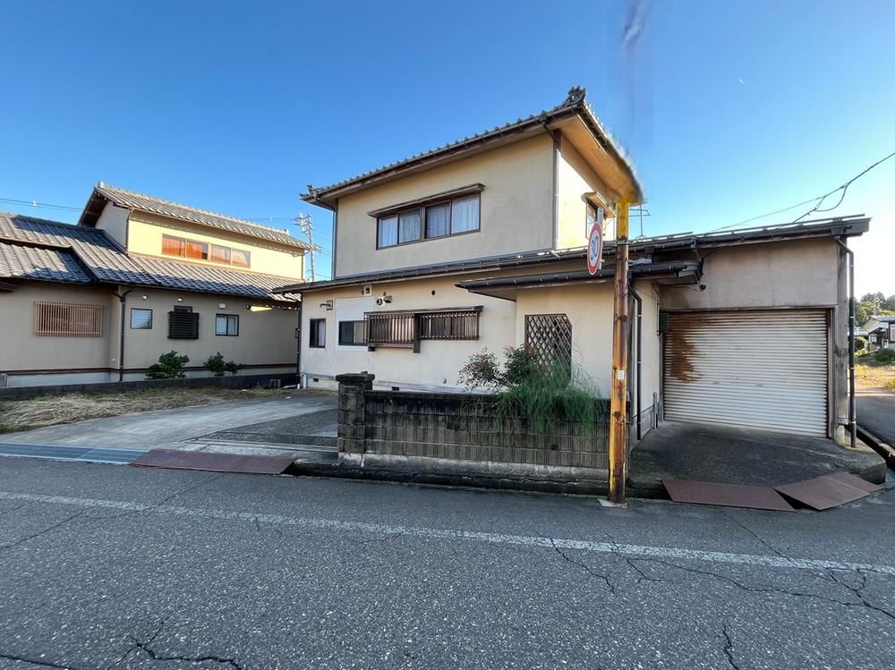 Renovated 5DK House in Joetsu, Niigata with Good Sunlight - Thumbnail 2