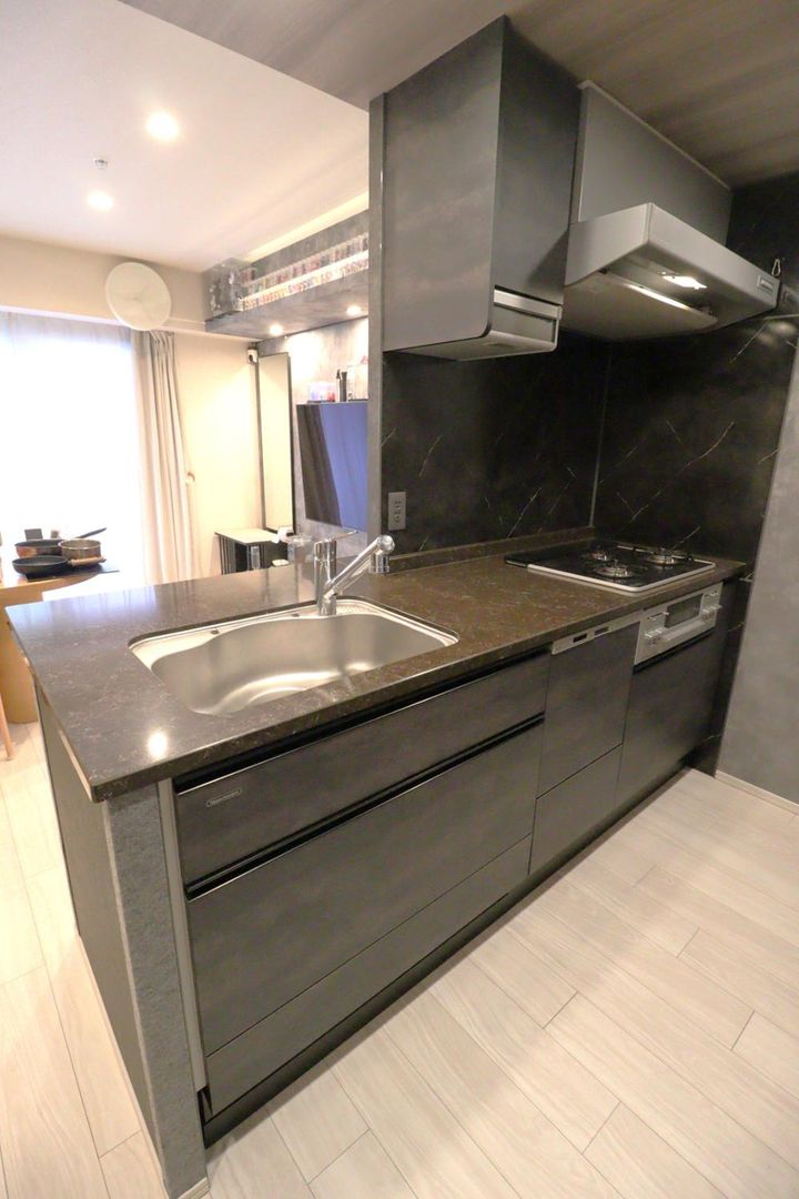 2LDK Apartment for Sale in Chuo Ward, Osaka - 54.52m2 - Thumbnail 4