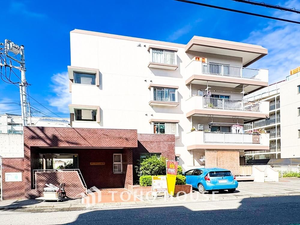 Renovated 2LDK Apartment Near Kamikozuke Station in Yokohama - Thumbnail 2
