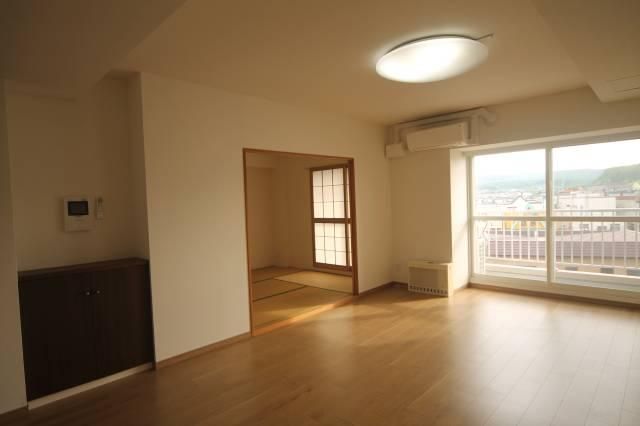 3LDK Apartment for Sale in Kiyota, Sapporo, Hokkaido - Thumbnail 4