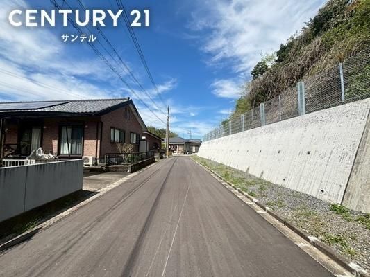 Renovated 3LDK House for Sale in Miyakonojo, Miyazaki - Thumbnail 2