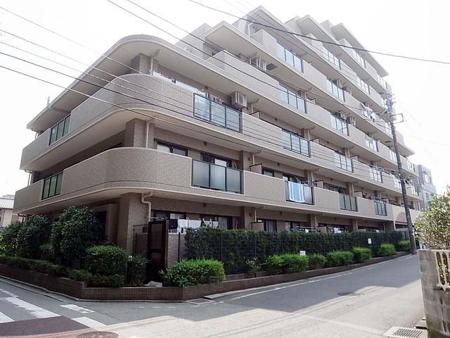 3LDK Apartment for Sale in Funabashi, Chiba – 81.99 sqm - Thumbnail 2