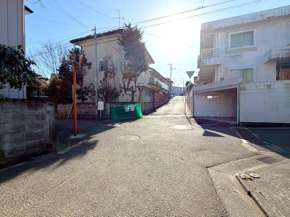 7DK+S House on 208sqm Corner Lot in Sendai's Yagiyama - Thumbnail 3