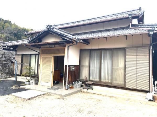 3DK House on 335m² Lot in Imabari, Ehime - Thumbnail 2