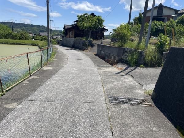 3DK House on 335m² Lot in Imabari, Ehime - Thumbnail 4