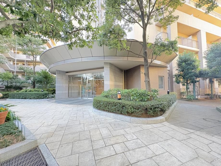 3LDK Apartment for Sale in Saitama City with Mount Fuji Views - Thumbnail 3