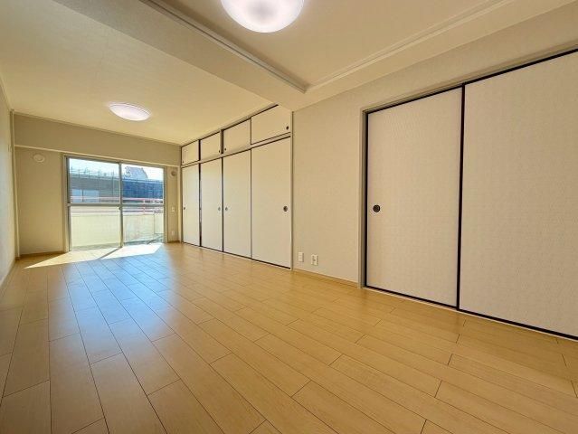 3LDK Renovated Apartment in Kagoshima City for 14.8 Million Yen - Thumbnail 3