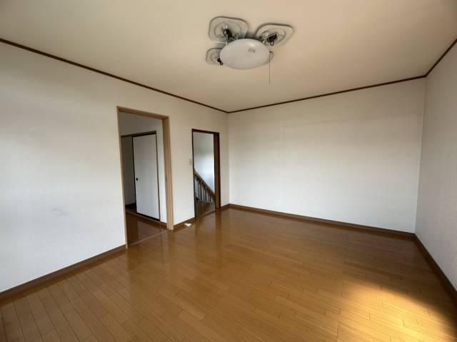 Spacious 4LDK House in Toyohira-ku, Sapporo - 230 sqm - Thumbnail 4