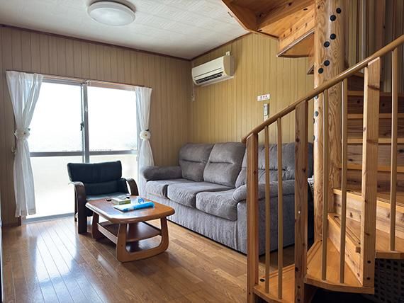2DK Wooden House for Sale in Onna, Okinawa - 38.41 sqm - Thumbnail 2