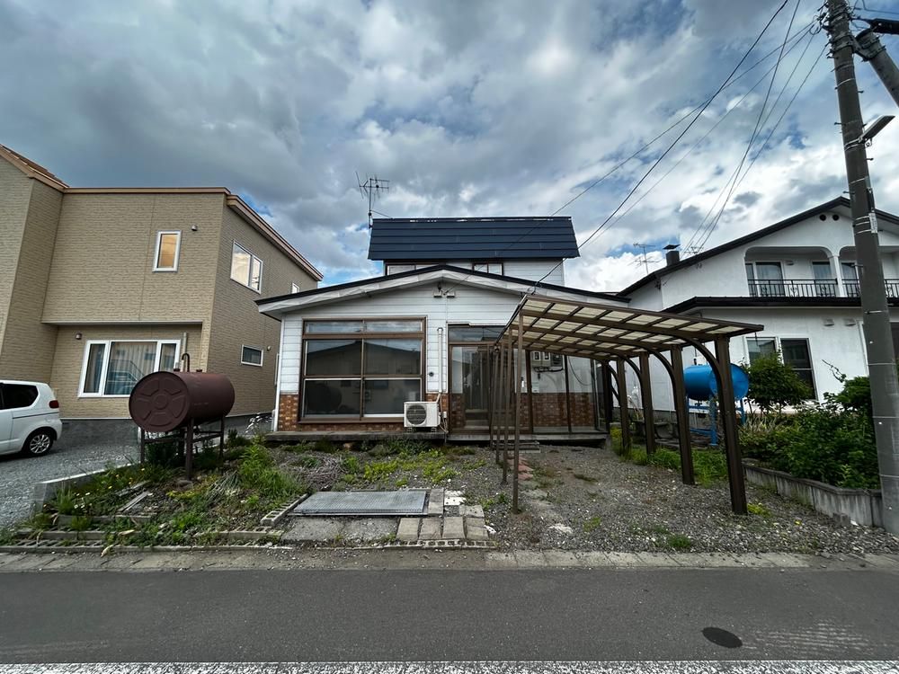 4LDK Detached House in Asahikawa, Hokkaido for 4.5 Million Yen - Thumbnail 2