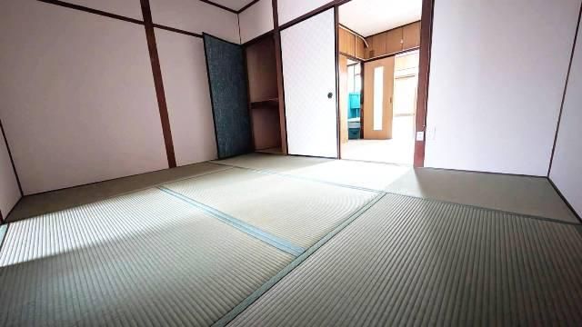 Renovated 3DK Townhouse in Fushimi, Kyoto Near JR Fujinomori - Thumbnail 3
