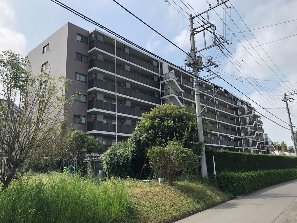 2LDK Apartment for Sale in Toride, Ibaraki - 60.5m2 - Thumbnail 2