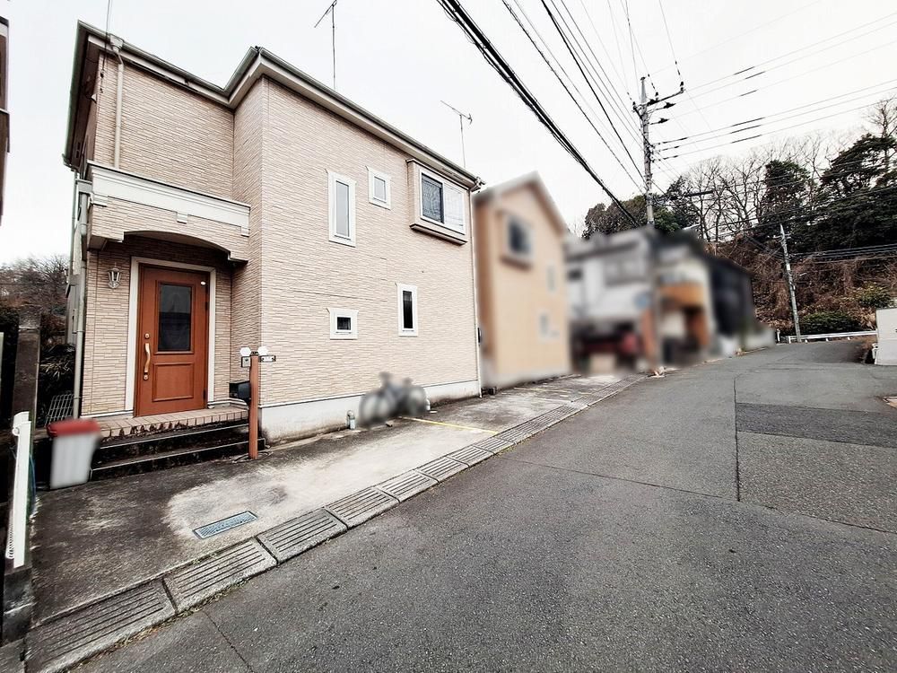 3LDK Detached House for Sale in Hachioji, Tokyo - Image 1