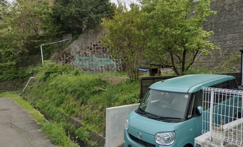 198m2 Hilltop Land for Sale in Okaya, Nagano with City Views - Thumbnail 3