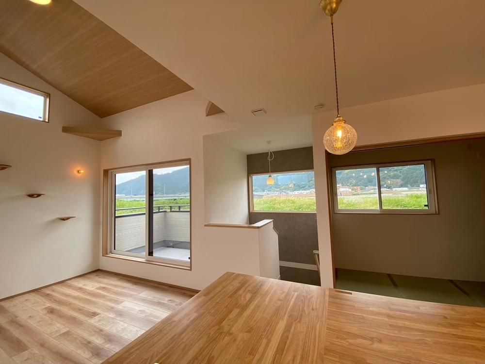Modern 2LDK+S House with Solar Power in Shizuoka City, Aoi Ward - Thumbnail 4