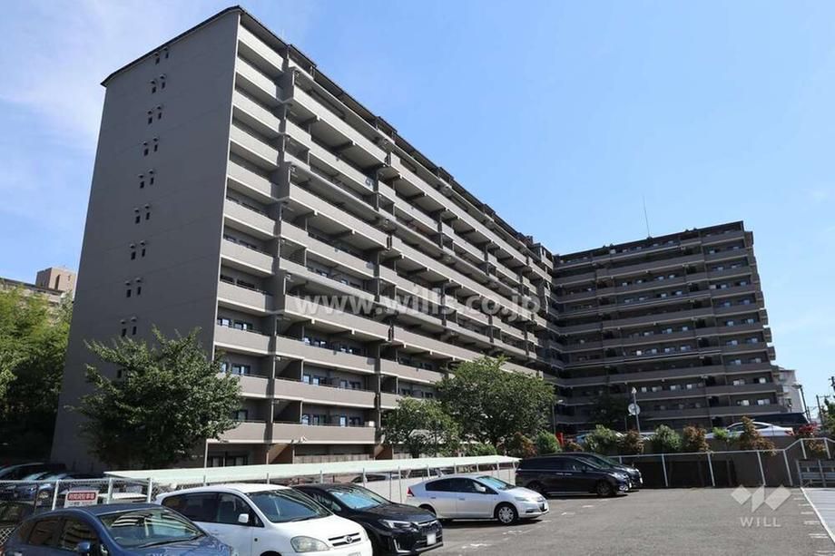 3LDK 80m² Top-Floor Apartment in Suita, Osaka - Thumbnail 2