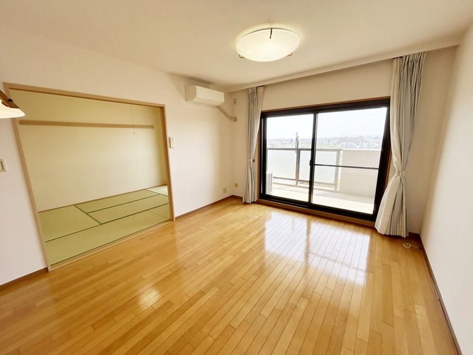 3LDK Apartment for Sale in Sendai, Miyagi - Royal Court Kawaramachi - Thumbnail 2