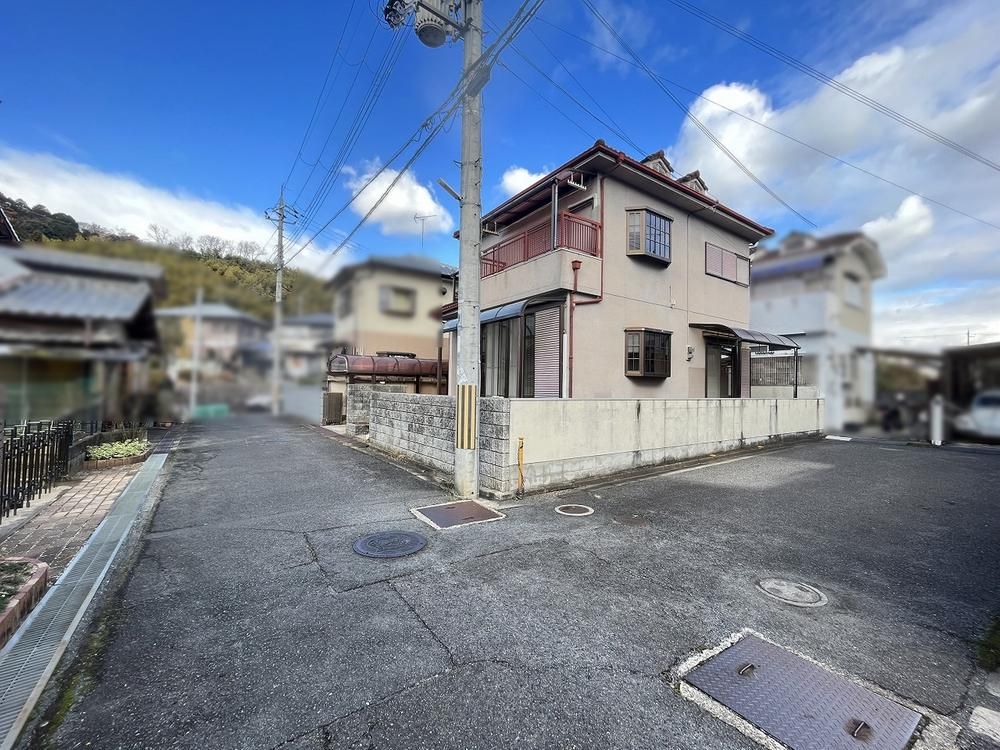Renovated 5DK+S House for Sale in Yamatokoriyama, Nara - Thumbnail 3