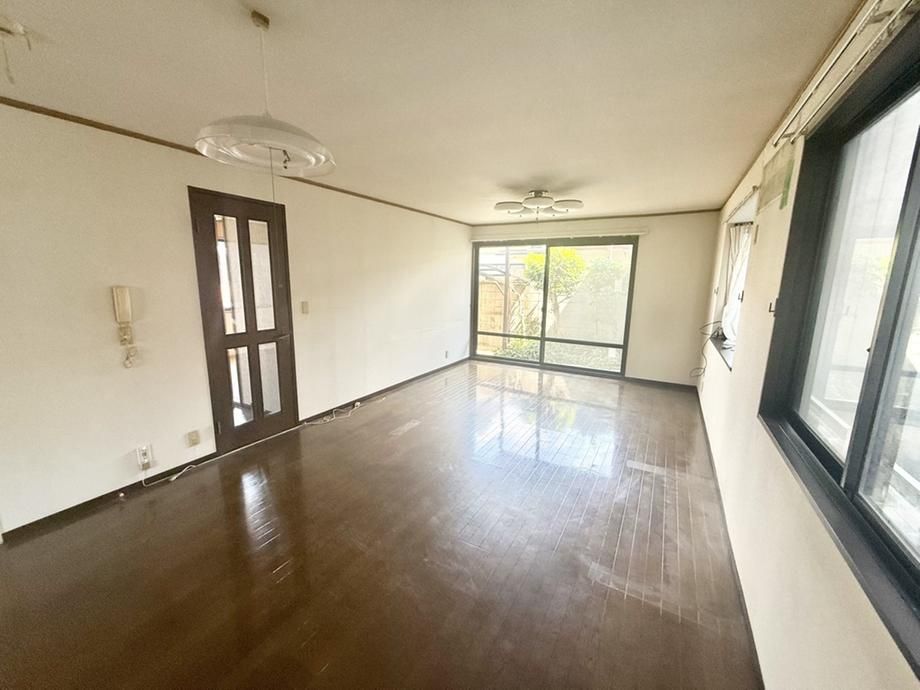 Renovated 4LDK House for Sale in Sayama, Saitama - Thumbnail 3