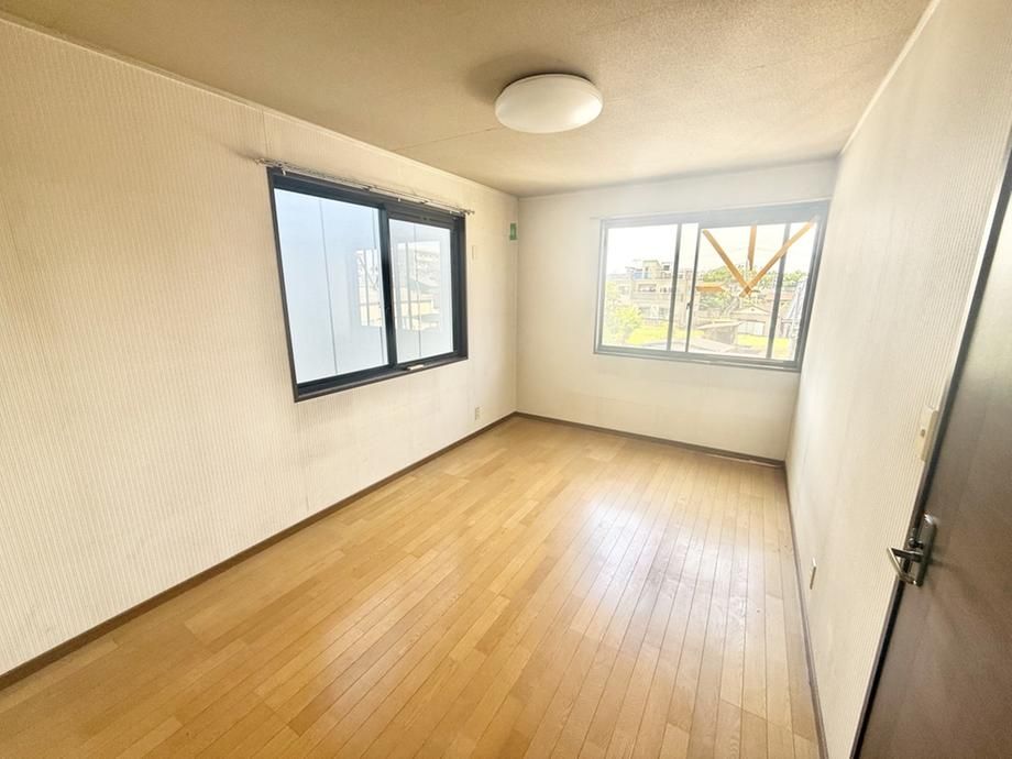 Renovated 4LDK House for Sale in Sayama, Saitama - Thumbnail 2