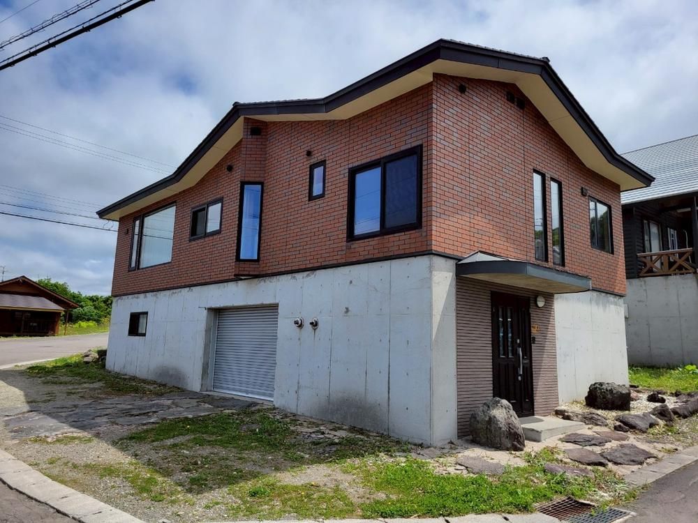 Used 2LDK House for Sale in Iwanai, Hokkaido - 194m² - Thumbnail 3