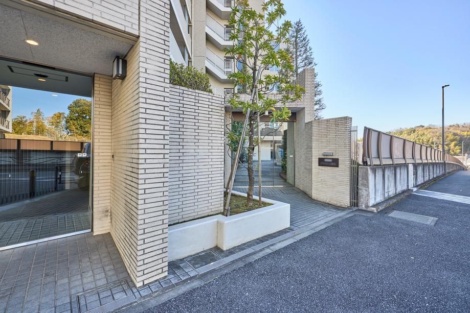 3LDK Apartment for Sale in Asao, Kawasaki City, Kanagawa - Thumbnail 2