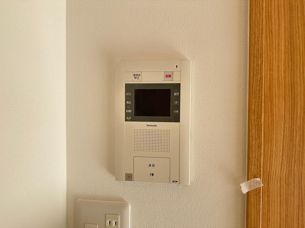 Renovated 3LDK Apartment for Sale in Nishifunabashi, Funabashi - Thumbnail 2