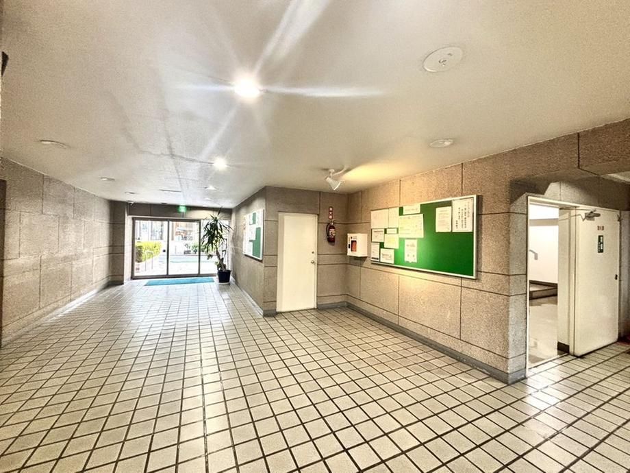 Renovated 3LDK Apartment for Sale in Fukuoka's Minami Ward - Thumbnail 2
