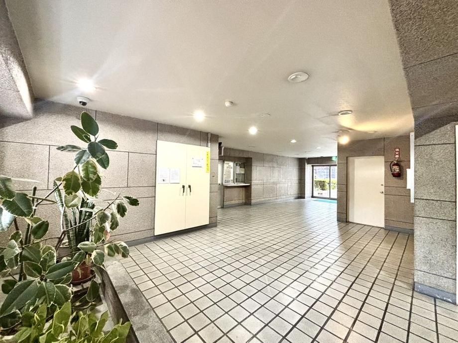 Renovated 3LDK Apartment for Sale in Fukuoka's Minami Ward - Thumbnail 3