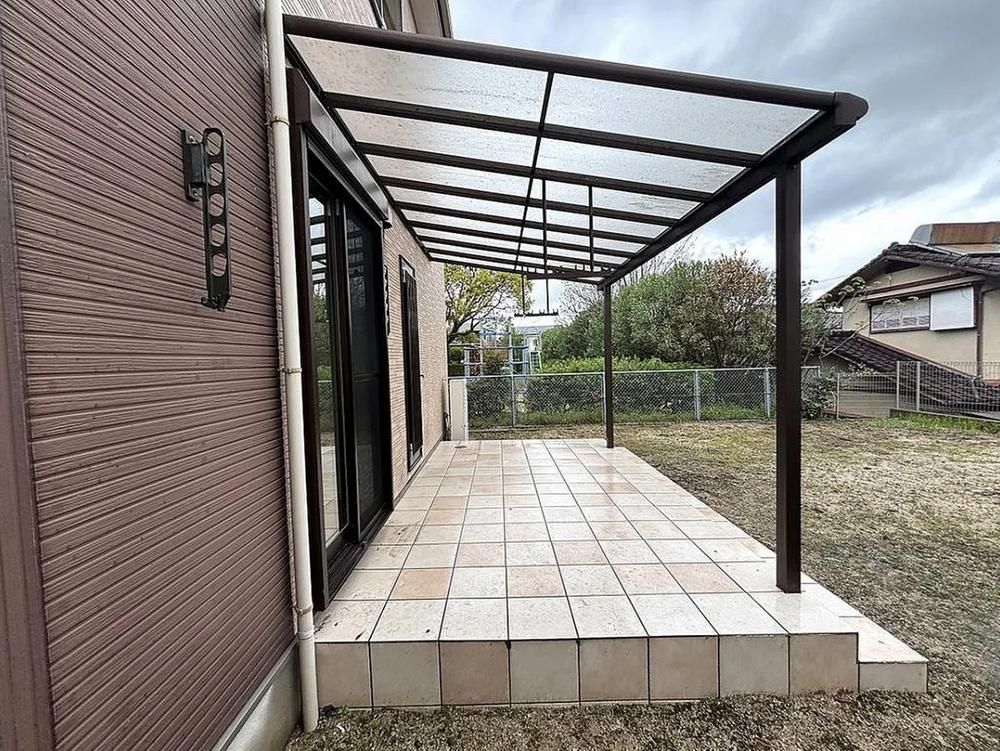 Renovated 5LDK House in Dazaifu with Garden and Parking - Thumbnail 2