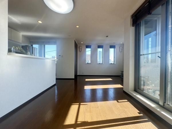 5LDK Two-Generation House for Sale in Hachioji, Tokyo - Thumbnail 3